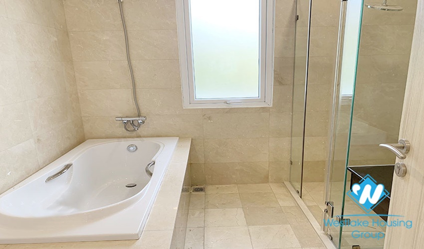 New beautiful villa with corner unit with large yard for rent
